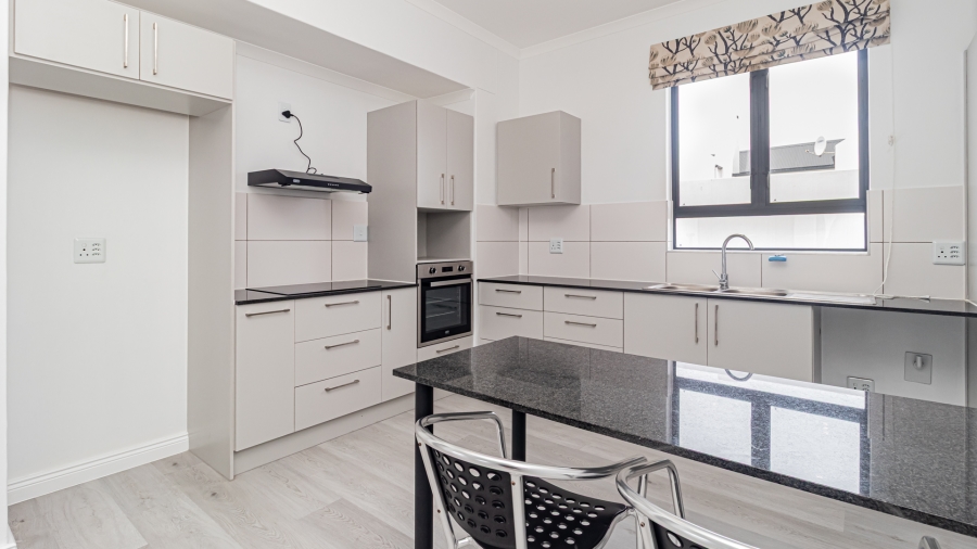 2 Bedroom Property for Sale in Middedorp Western Cape